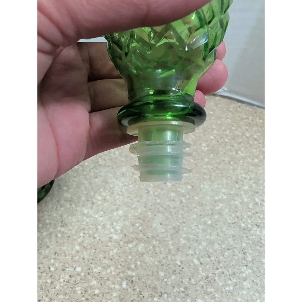 Vintage Green Glass Decanter Diamond Pattern Made in Taiwan 9